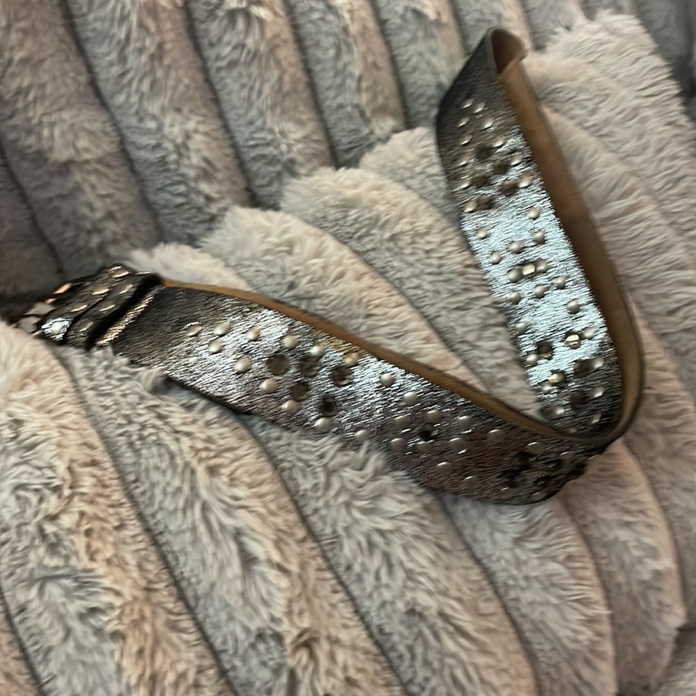 Betsey Johnson, silver metallic rhinestone stud belt size medium - Picture 9 of 11